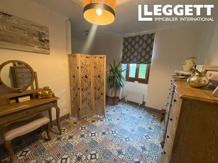 Image No.7-5 Bed House for sale