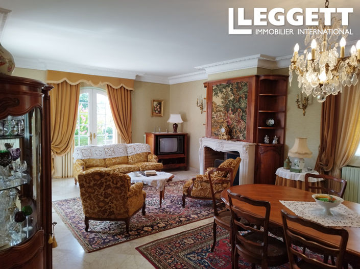 Image No.5-5 Bed House for sale