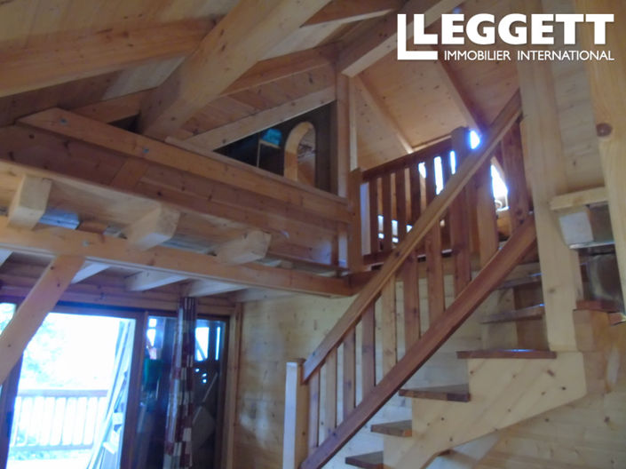 Image No.9-4 Bed Commercial for sale