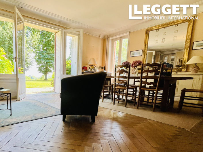 Image No.9-12 Bed House for sale