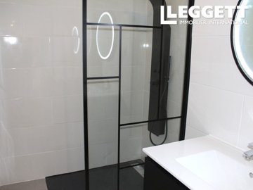 ahr0chm6ly9jzg4uagvzdglhlmltbw8vaw1hz2uvvevom