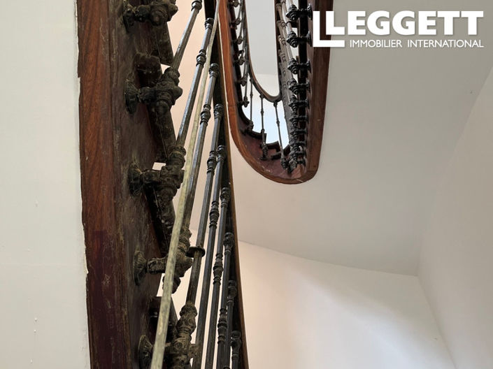 Image No.10-6 Bed House for sale