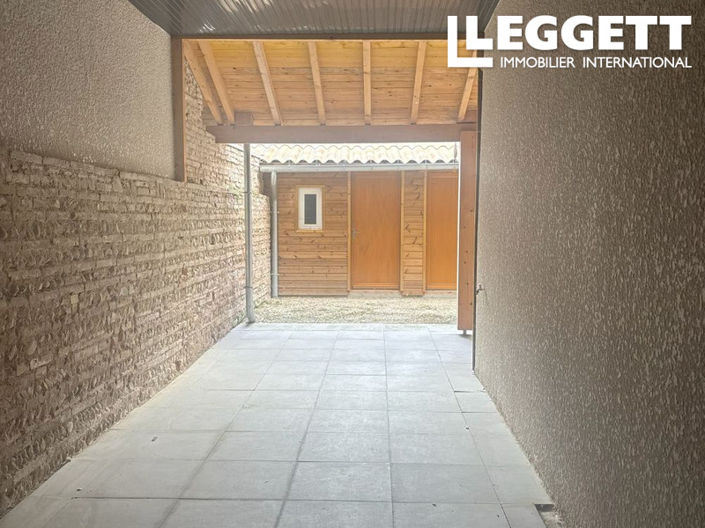 Image No.8-6 Bed House for sale