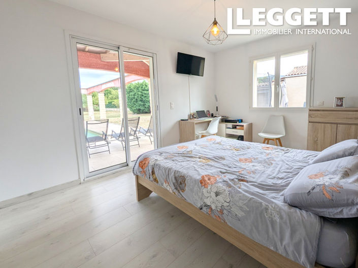 Image No.5-4 Bed House for sale