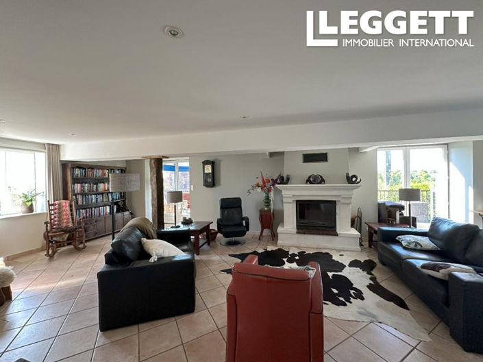 Image No.2-4 Bed House for sale