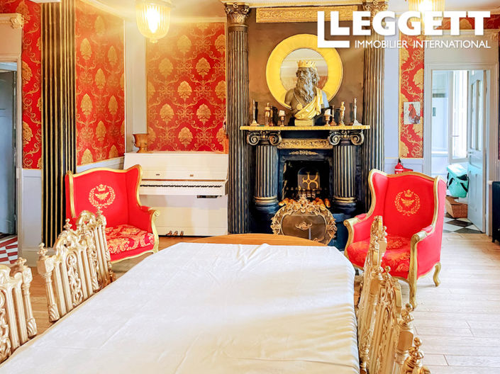 Image No.4-9 Bed House for sale