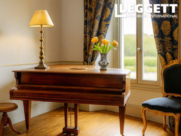 ahr0chm6ly9jzg4uagvzdglhlmltbw8vaw1hz2uvvevom