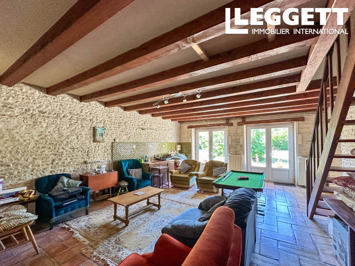 Image No.9-5 Bed House for sale