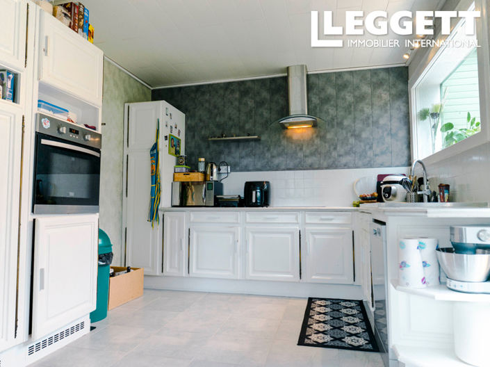 Image No.7-7 Bed House for sale