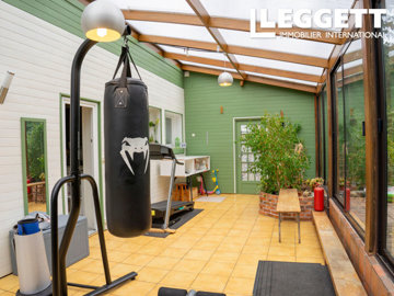 ahr0chm6ly9jzg4uagvzdglhlmltbw8vaw1hz2uvvevom