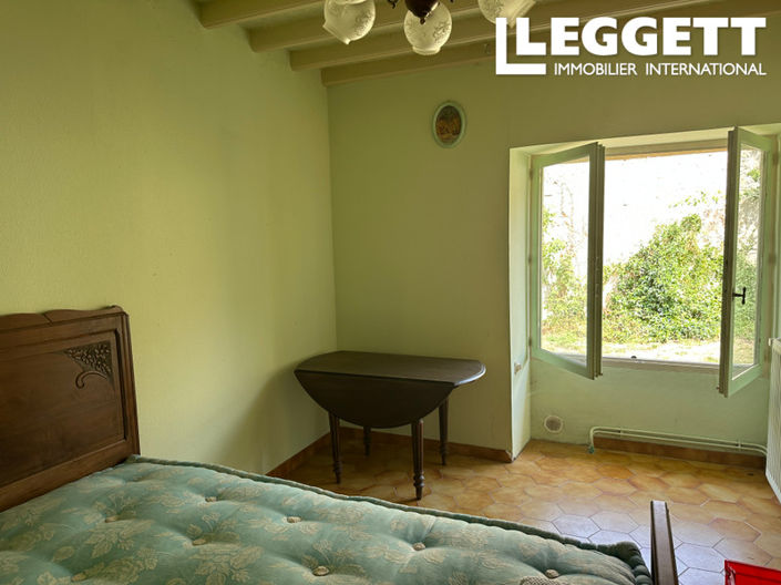 Image No.6-5 Bed House for sale