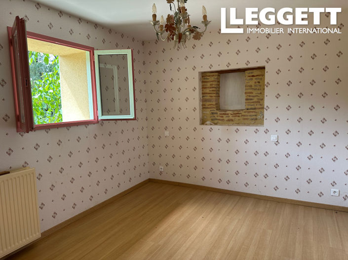 Image No.9-5 Bed House for sale