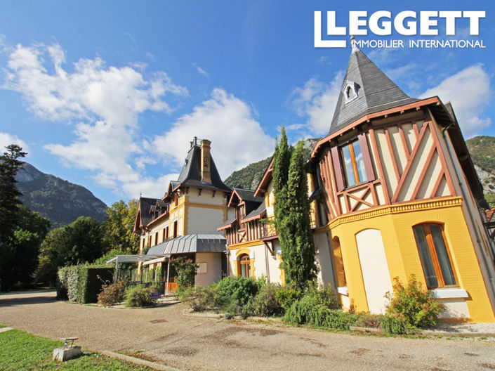 Image No.3-16 Bed Commercial for sale