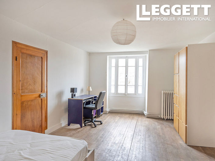 Image No.8-4 Bed House for sale