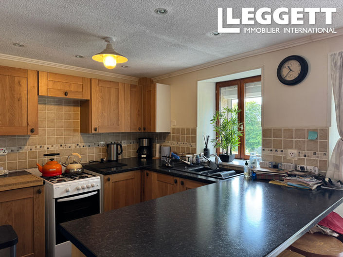 Image No.8-2 Bed House for sale