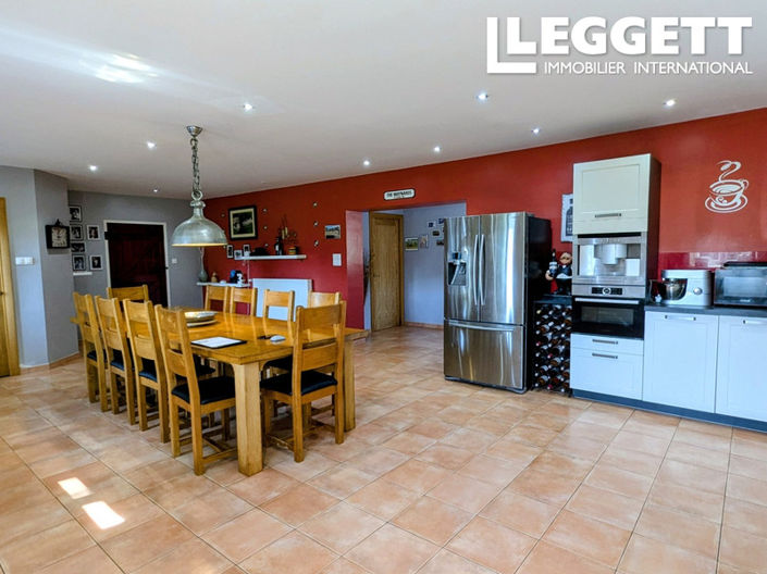 Image No.3-12 Bed House for sale