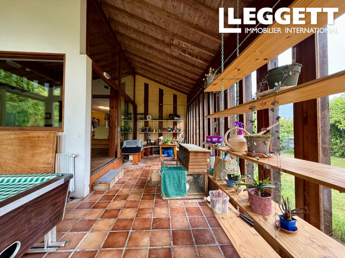 Image No.10-6 Bed House for sale