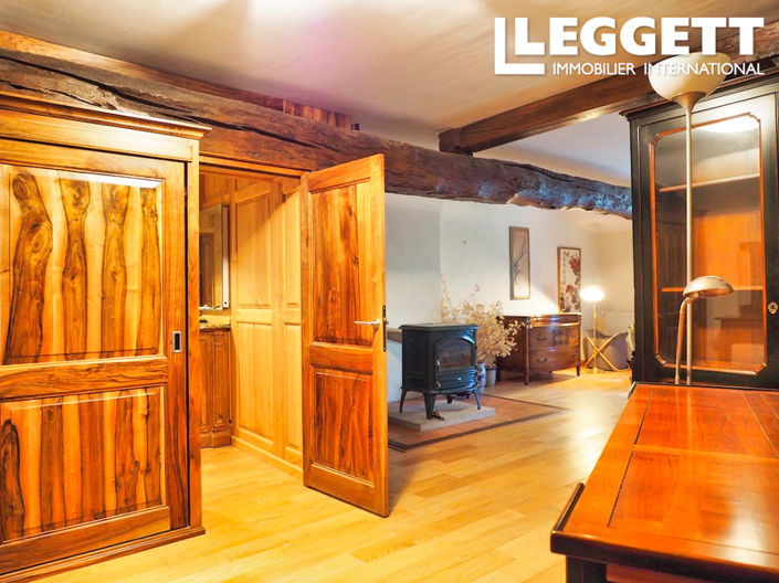 Image No.6-5 Bed House for sale