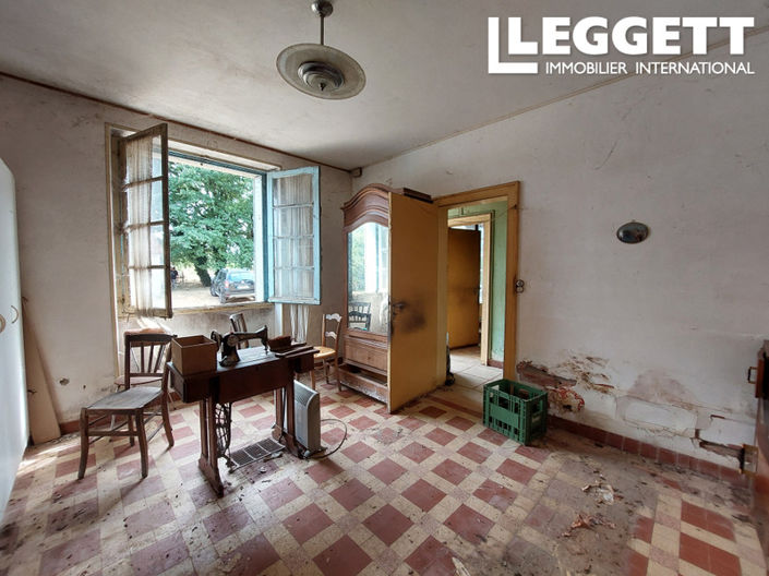 Image No.5-2 Bed House for sale