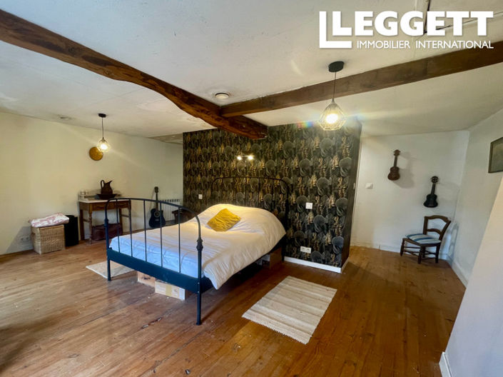 Image No.5-5 Bed House for sale