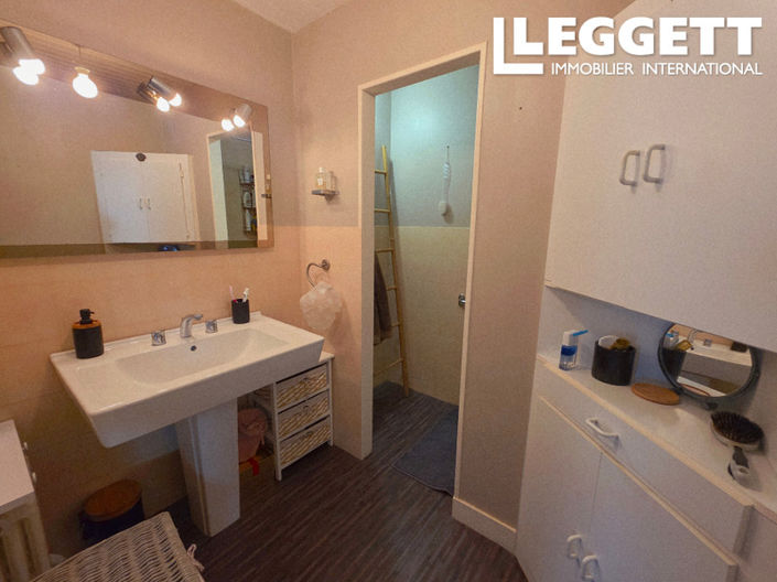 Image No.8-3 Bed House for sale