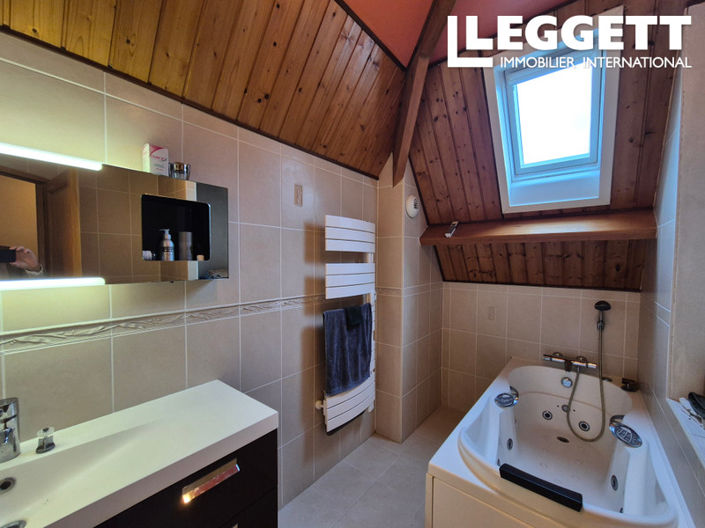 Image No.9-3 Bed House for sale