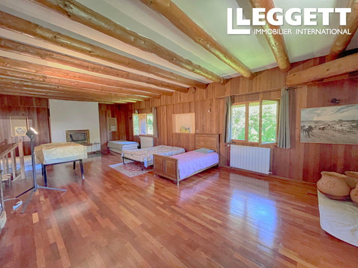 Image No.10-4 Bed House for sale