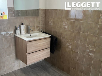 ahr0chm6ly9jzg4uagvzdglhlmltbw8vaw1hz2uvvevom