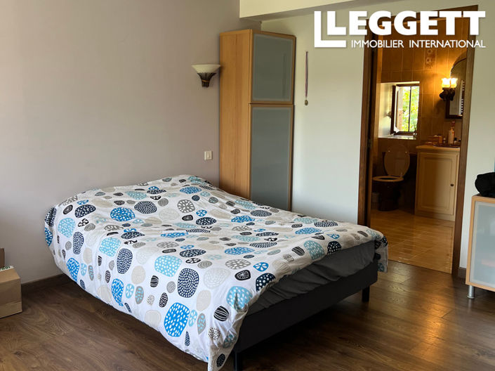 Image No.2-6 Bed House for sale