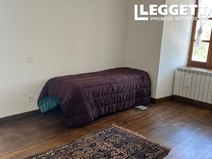 Image No.9-6 Bed House for sale