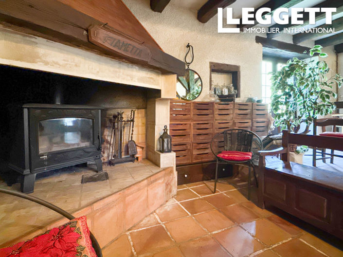 Image No.6-5 Bed House for sale