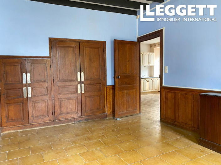 Image No.7-7 Bed House for sale