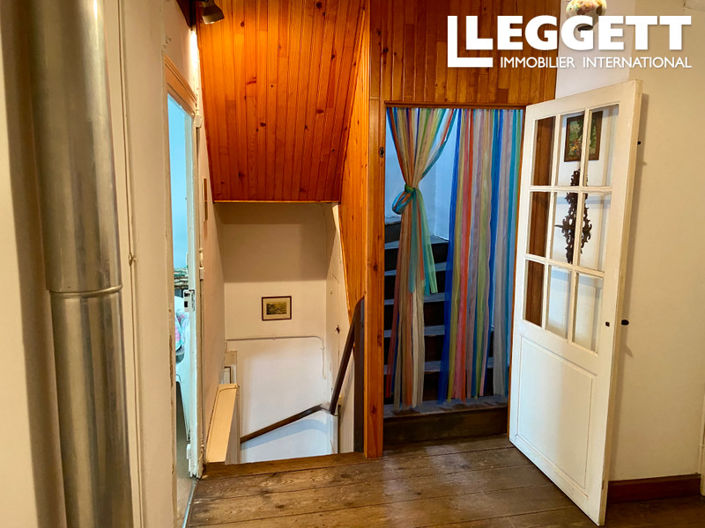 Image No.10-3 Bed House for sale