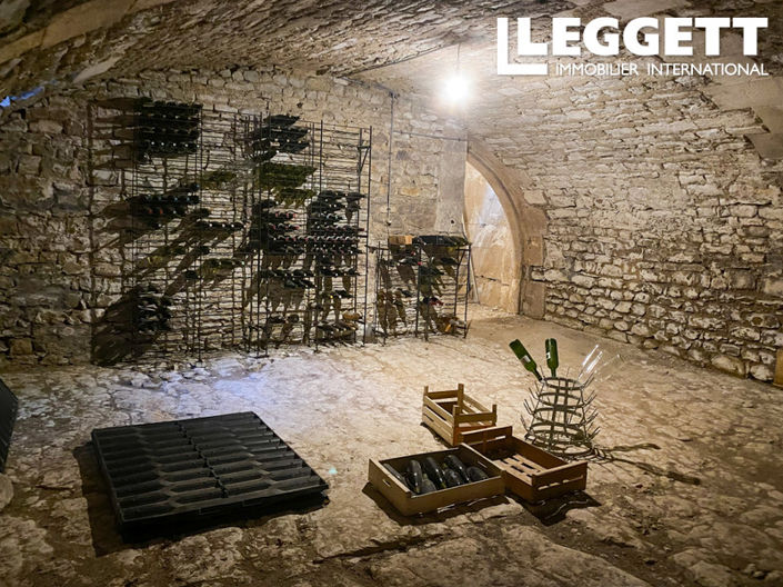 Image No.7-5 Bed House for sale