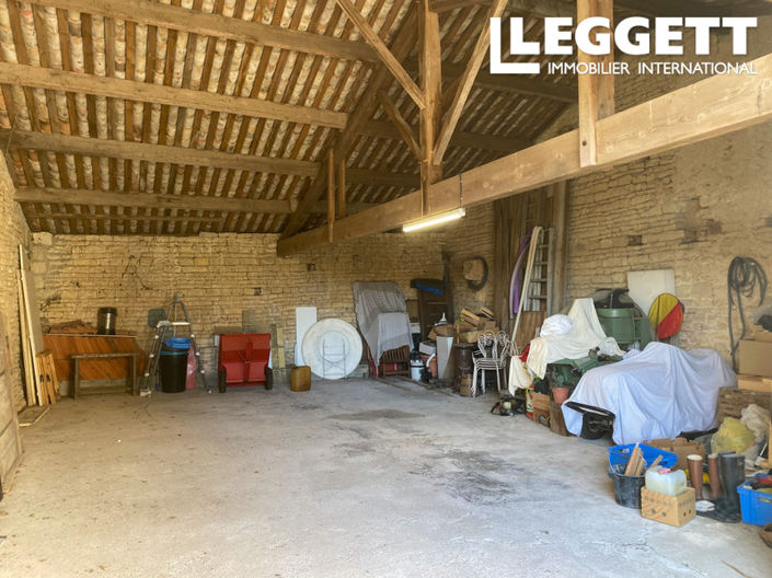 Image No.8-5 Bed House for sale