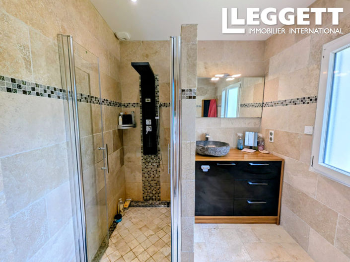 Image No.7-4 Bed House for sale