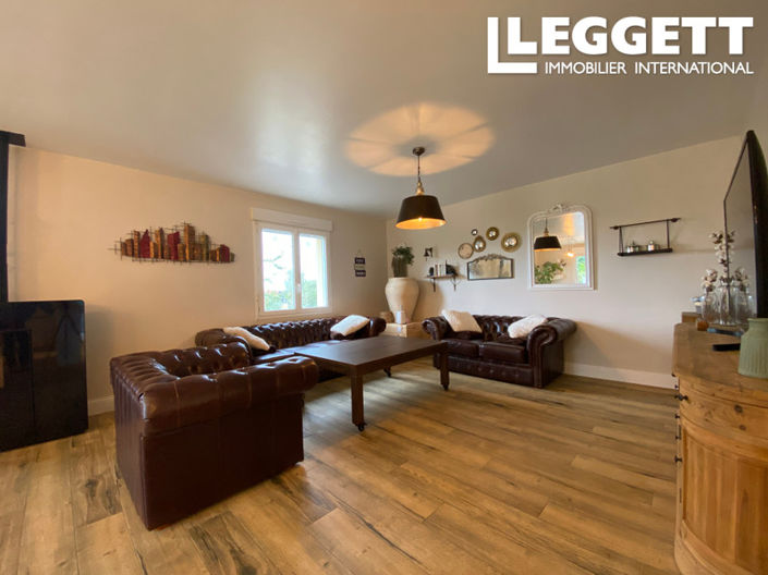 Image No.2-4 Bed House for sale