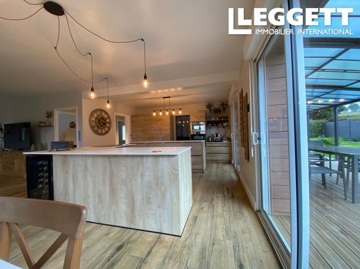 Image No.4-4 Bed House for sale