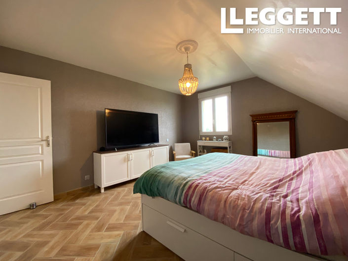 Image No.7-4 Bed House for sale