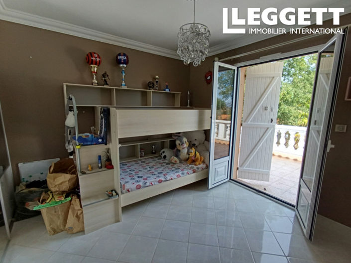 Image No.7-4 Bed House for sale