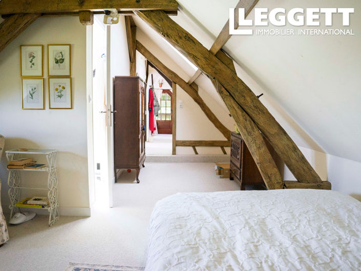 Image No.10-3 Bed House for sale