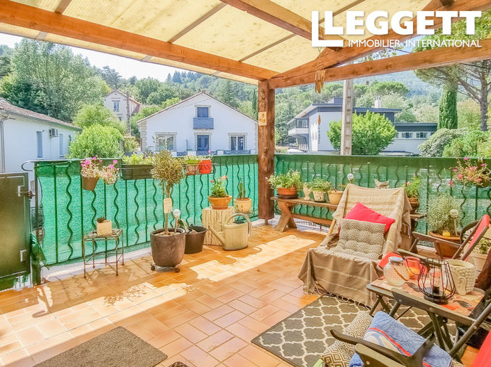 Image No.6-5 Bed House for sale