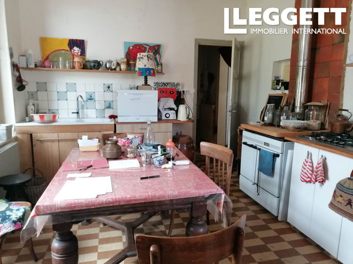 Image No.7-4 Bed Commercial for sale