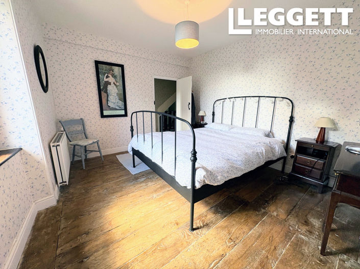 Image No.7-5 Bed House for sale