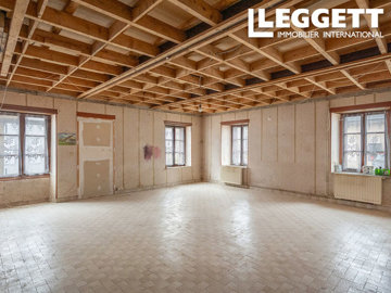 ahr0chm6ly9jzg4uagvzdglhlmltbw8vaw1hz2uvvevom