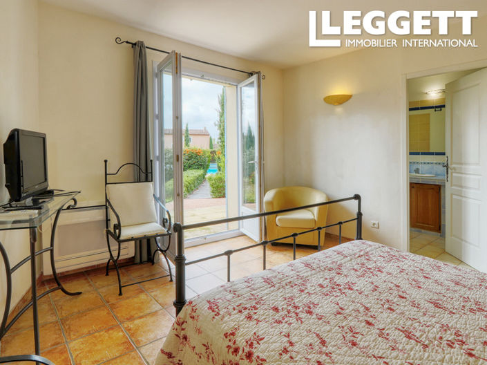 Image No.5-5 Bed House for sale