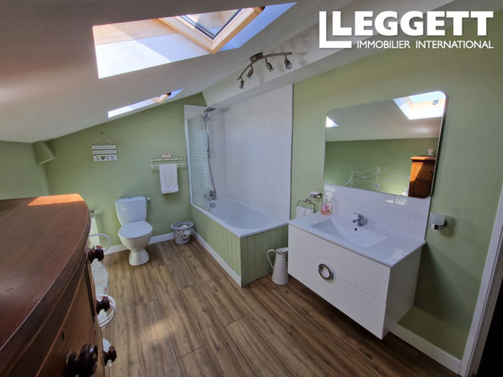 Image No.8-4 Bed House for sale