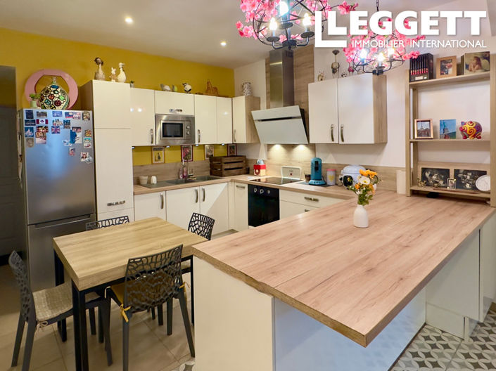 Image No.5-2 Bed House for sale