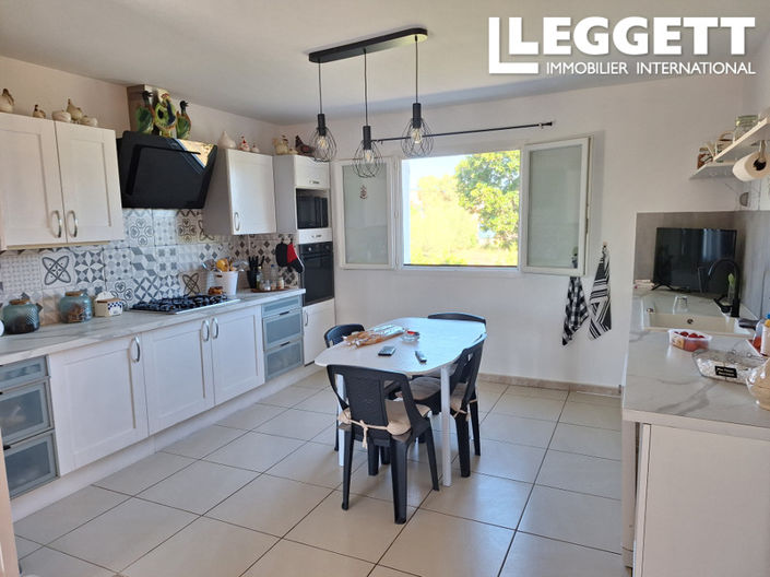 Image No.7-4 Bed House for sale