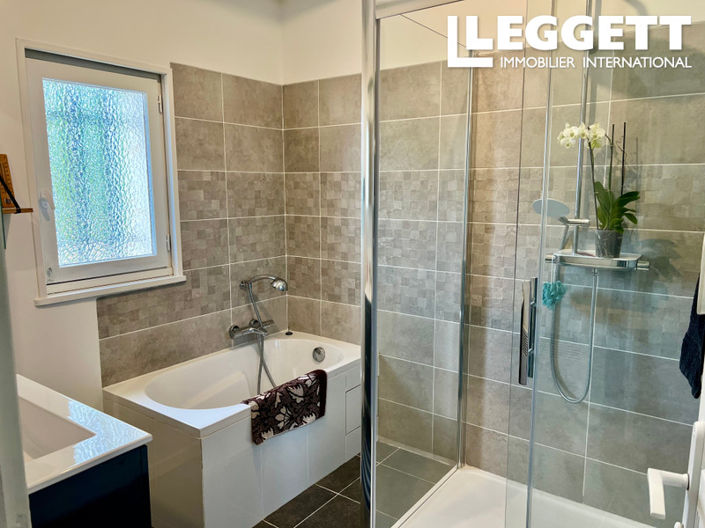 Image No.9-4 Bed House for sale